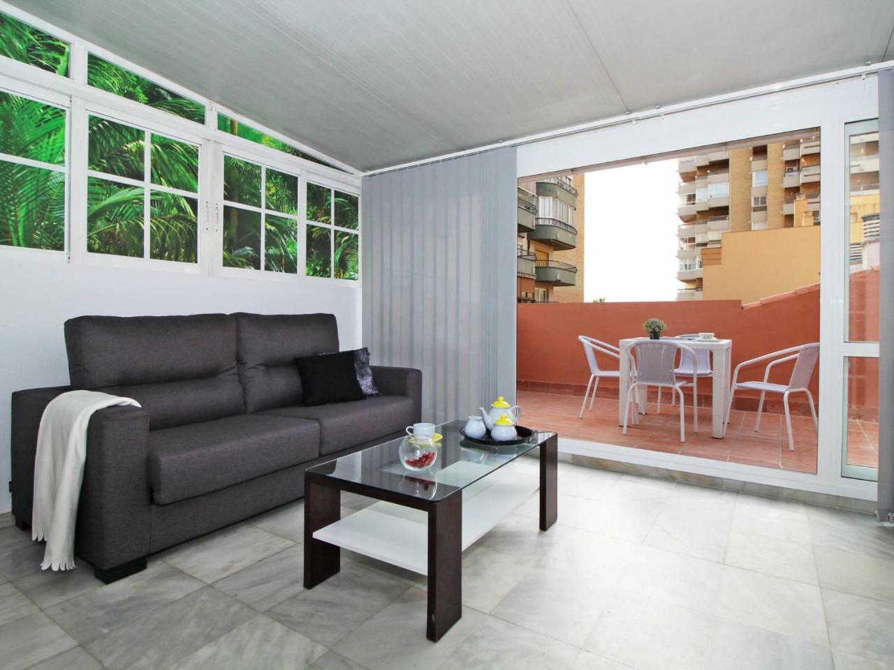 Del Parque Flats Malagueta Beach Malaga Exterior photo